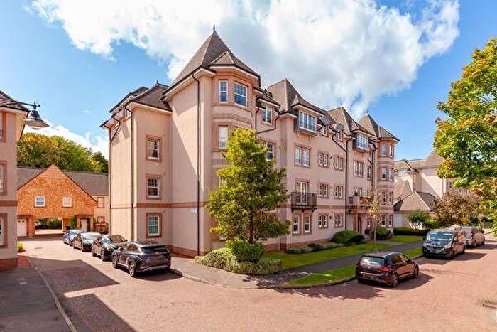 3 Bedroom Flat For Sale In / Littlejohn Road, Edinburgh, EH10