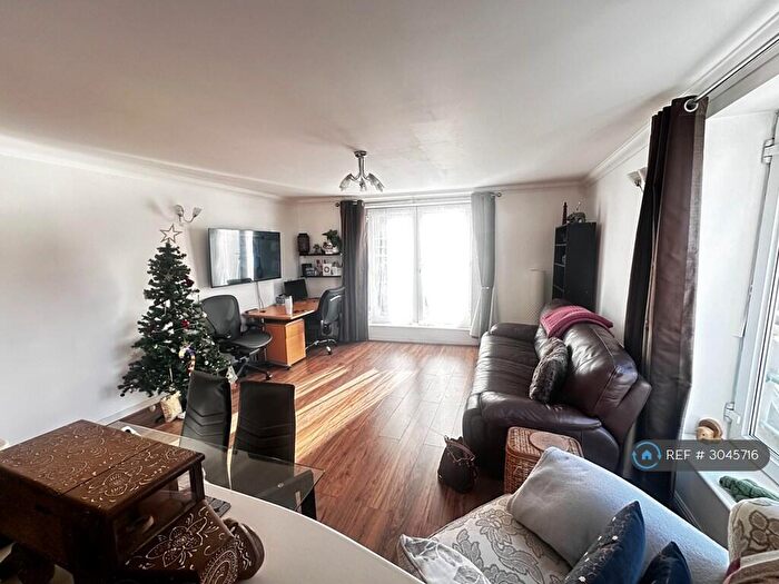 1 Bedroom Flat To Rent In London, London, E14