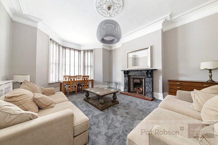 2 Bedroom Apartment To Rent In Osborne Road, Jesmond, Newcastle Upon Tyne, NE2