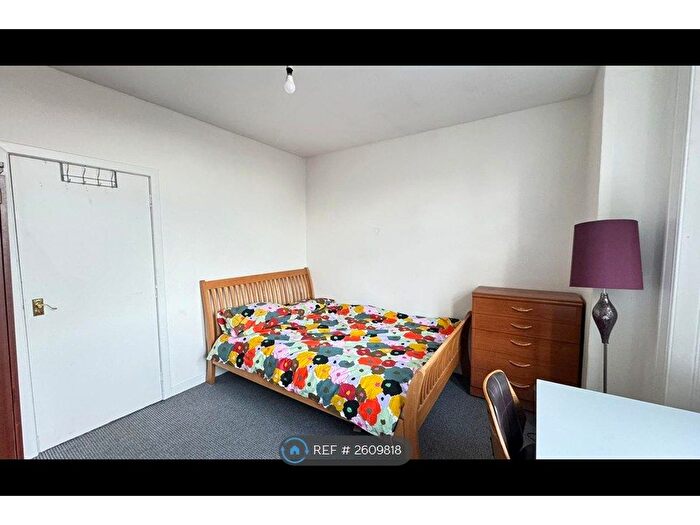 2 Bedroom Flat To Rent In Seagate, Dundee, DD1