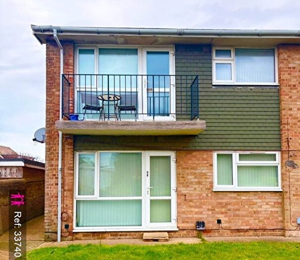 2 Bedroom Flat To Rent In Sutton Avenue, Peacehaven, BN10