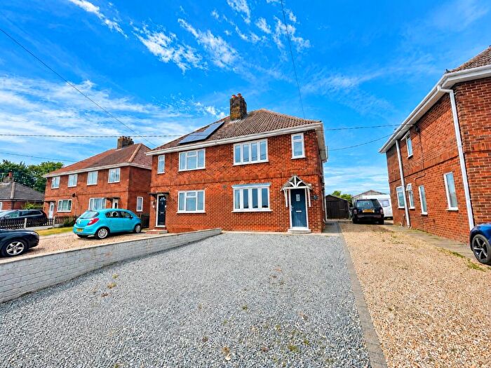 3 Bedroom House To Rent In Eleys Lane, Algarkirk, PE20