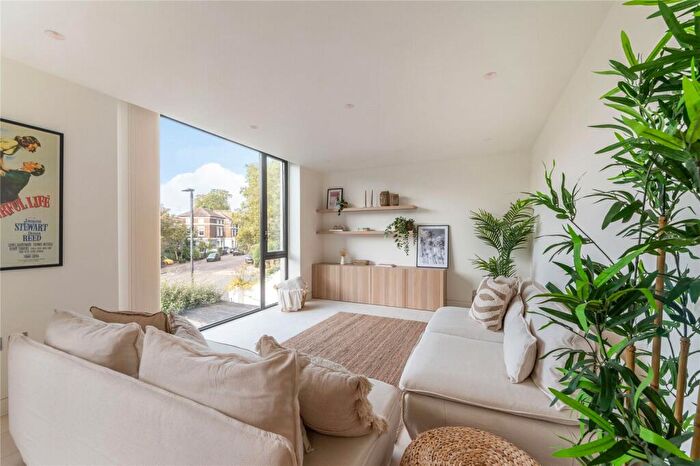 2 Bedroom Property To Rent In Oval Road, Primrose Hill, London, NW1