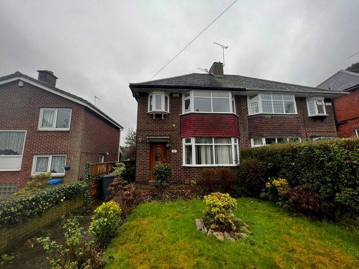 3 Bedroom Semi-Detached House To Rent In Hillsway, Littleover, Derby DE23