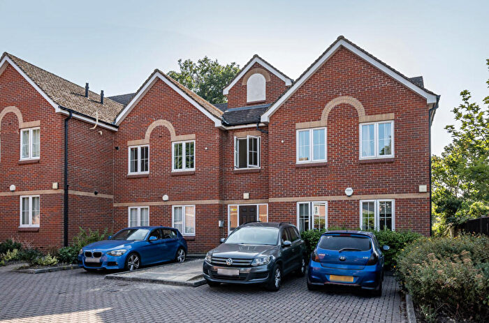 2 Bedroom Apartment For Sale In Darwin Place, Bracknell, Berkshire, RG12
