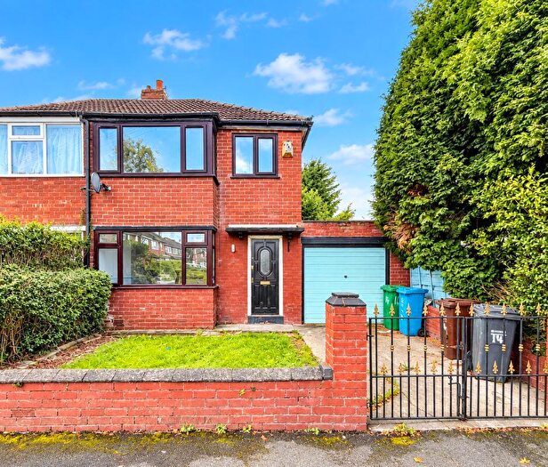 3 Bedroom Semi Detached House For Sale In Long Street, Manchester, M18