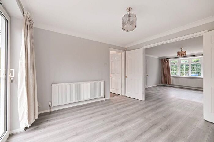 4 Bedroom Detached House To Rent In Norden Road, Maidenhead, SL6