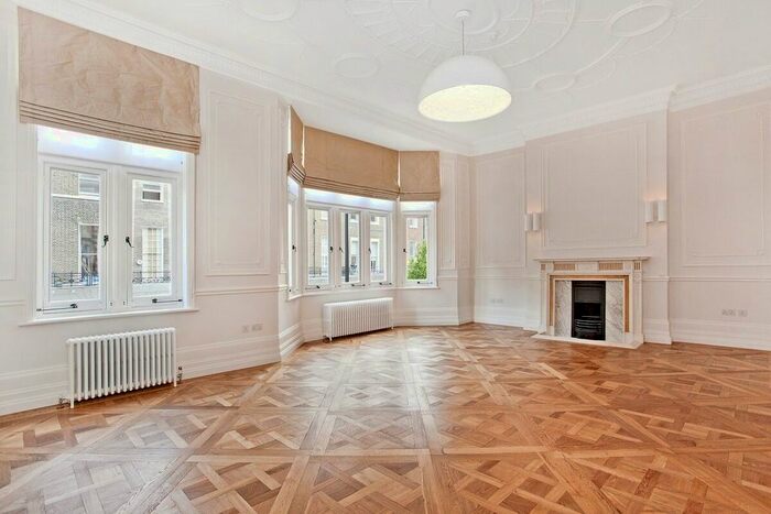 3 Bedroom Flat To Rent In Devonshire Place, London, W1G