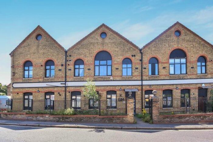 1 Bedroom Flat To Rent In - Homesdale Road, Bromley, BR1