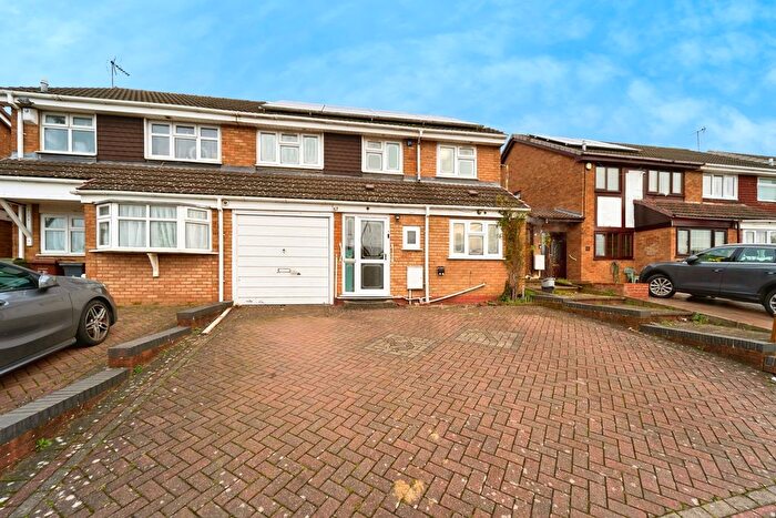 4 Bedroom Semi Detached House For Sale In Segundo Road, Walsall, West Midlands, WS5