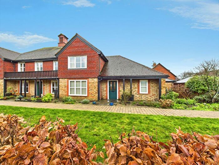 2 Bedroom Retirement Property For Sale In Bluecoat Pond, Horsham, RH13