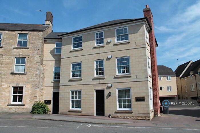 2 Bedroom Flat To Rent In Merchants Place, Chipping Norton, OX7
