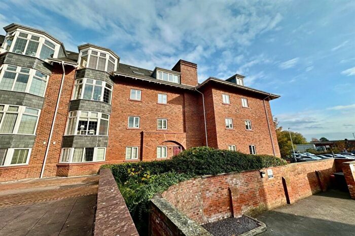 2 Bedroom Apartment To Rent In Station Road, Wilmslow, SK9