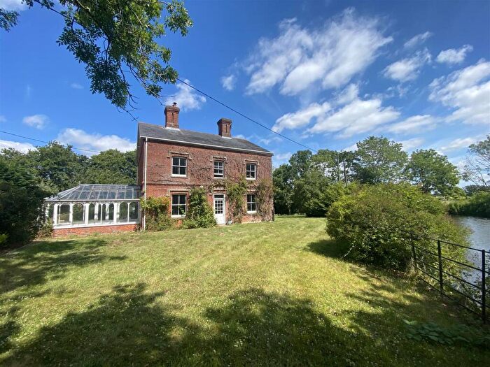 5 Bedroom Farm House To Rent In Yoxford, IP17