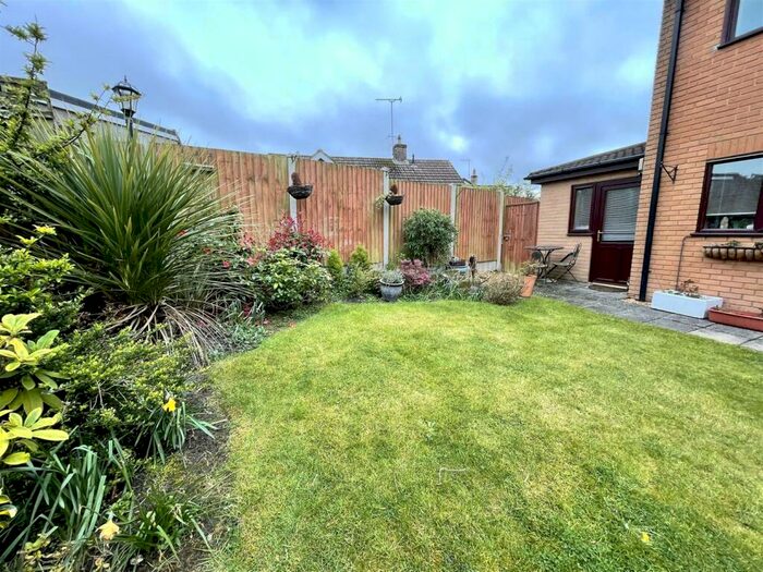 1 Bedroom Semi-Detached Bungalow To Rent In Warbler Close, Upton, BH16