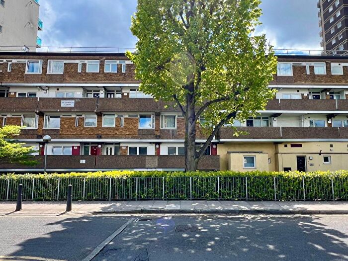4 Bedroom Apartment To Rent In Cable Street, London, E1