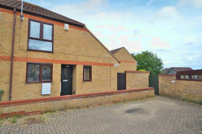 1 Bedroom Semi-Detached House To Rent In Hartwort Close, Walnut Tree, Milton Keynes, Buckinghamshire, MK7