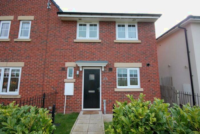 3 Bedroom Semi-Detached House To Rent In Klondyke Walk, Blaydon-On-Tyne, NE21