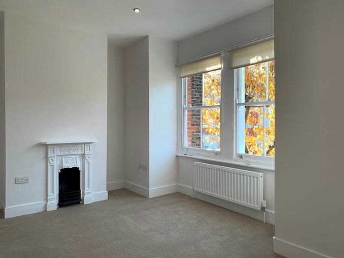 2 Bedroom Property To Rent In Aysgarth Road, Dulwich, London, SE21