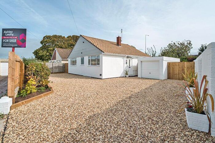 3 Bedroom Detached Bungalow For Sale In Nutwell Road, Worle - Close To Worle High St, BS22