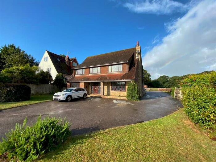 4 Bedroom Detached House To Rent In Sandhurst Lane, Bexhill-on-sea, TN39