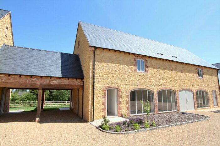 4 Bedroom Semi-Detached House To Rent In The Elms, Silverstone, Northants, NN12