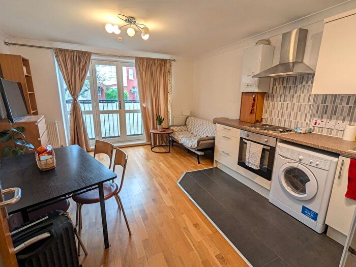 1 Bedroom Flat To Rent In Heathfield Park, Willesden Green, NW2