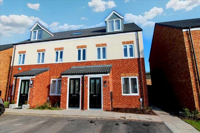 3 Bedroom Semi-Detached House To Rent In Garland Drive, Eastwood, New Eastwood, Nottingham, NG16