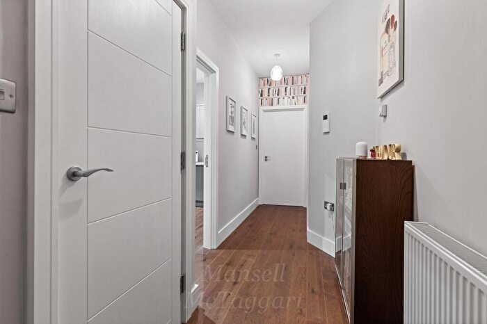 1 Bedroom Flat For Sale In Hazelwick Avenue, Ocean House Hazelwick Avenue, RH10