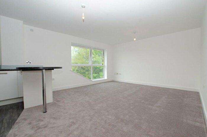 2 Bedroom Apartment To Rent In Seacole Gardens, Southampton, Hampshire, SO16
