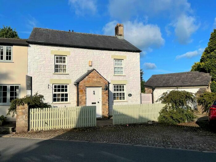 4 Bedroom Semi-Detached House For Sale In The Square, Scorton, Preston, Lancashire, PR3