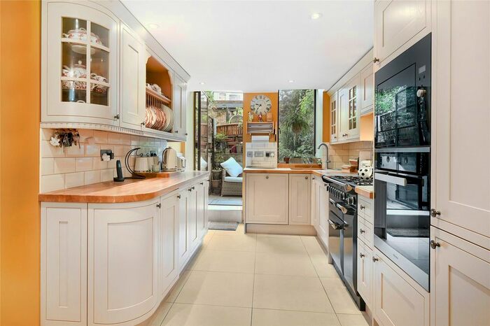 3 Bedroom Terraced House To Rent In Maunsel Street, Westminster, London, SW1P