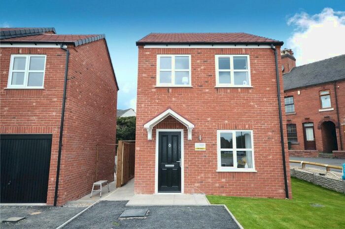 3 Bedroom Detached House To Rent In Saffron Close, Rose Valley, Newhall, DE11