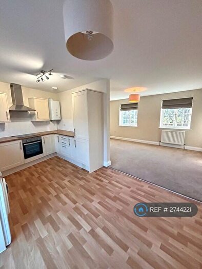 2 Bedroom Flat To Rent In High Street, Eton, Windsor, SL4