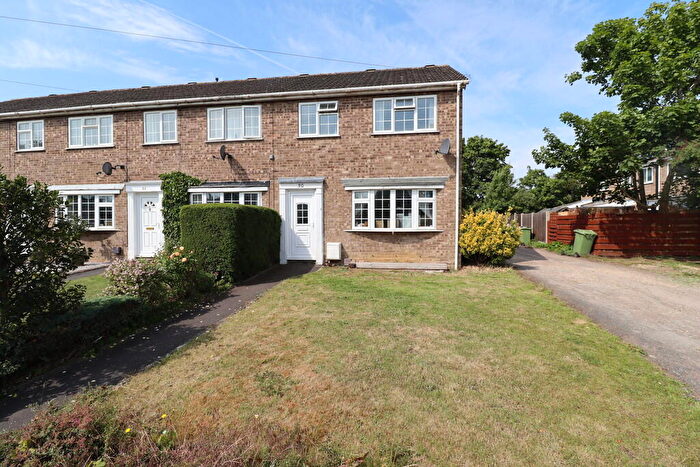 3 Bedroom End Of Terrace House For Sale In St. Marys Avenue, Welton, LN2