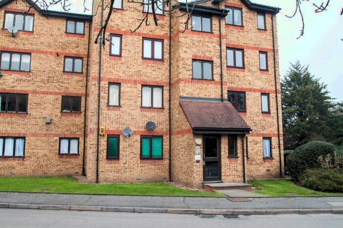 1 Bedroom Apartment To Rent In Myers Lane, New Cross, SE14