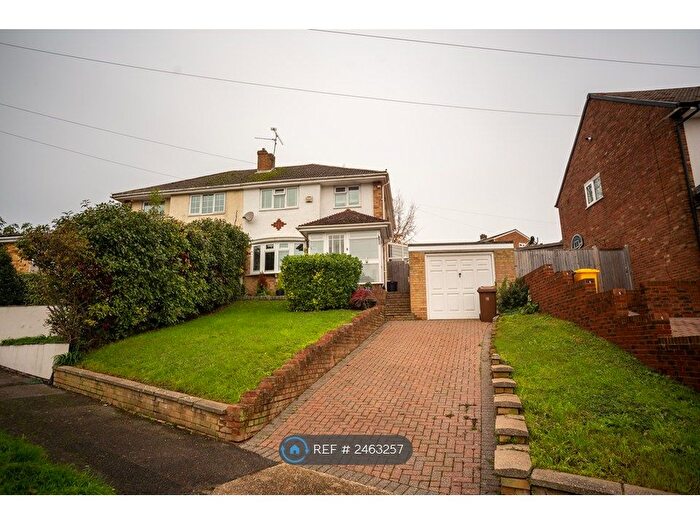 3 Bedroom Semi-Detached House To Rent In Sussex Drive, Chatham Kent, ME5