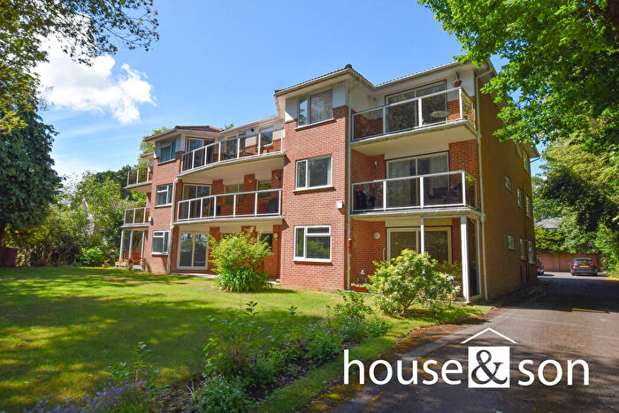2 Bedroom Apartment For Sale In Grosvenor Court, Grove Road, East Cliff, Bournemouth, BH1