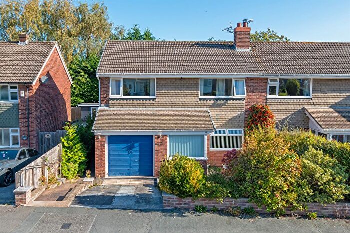 3 Bedroom Semi-detached House For Sale In Arran Drive, Frodsham, WA6