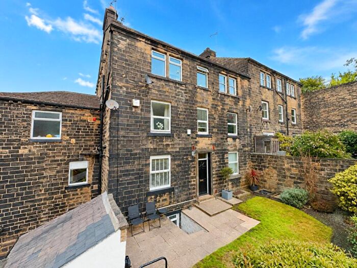 2 Bedroom Terraced House For Sale In Coal Hill Lane, Farsley, LS28