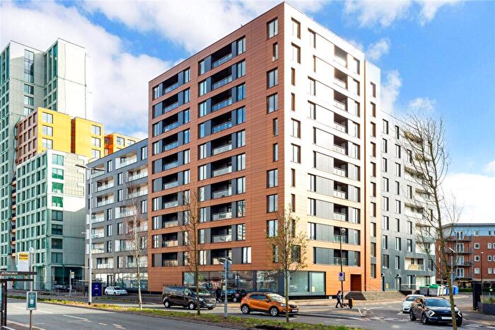 2 Bedroom Apartment For Sale In The Exchange, Elmira Way, Salford, Greater Manchester, M5