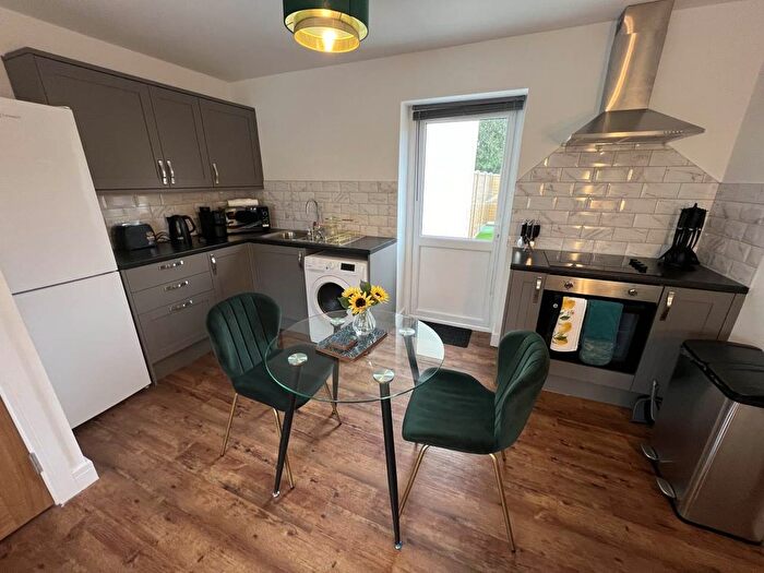 1 Bedroom Flat To Rent In Imber Road, Warmisnter, Wiltshire, BA12