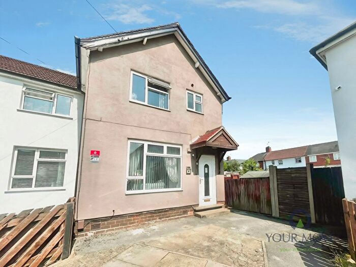 3 Bedroom Semi-Detached House For Sale In Derwent Avenue, Ilkeston, Derbyshire, DE7
