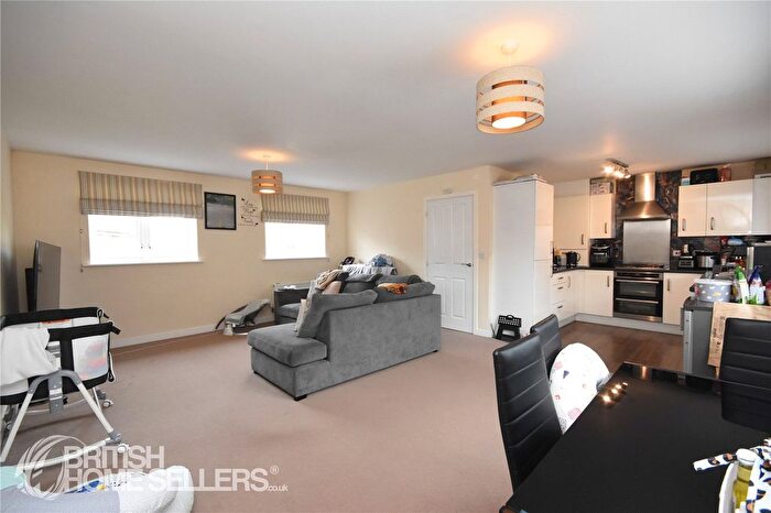 2 Bedroom Detached House For Sale In Cowlin Mead, Chelmsford, Essex, CM1