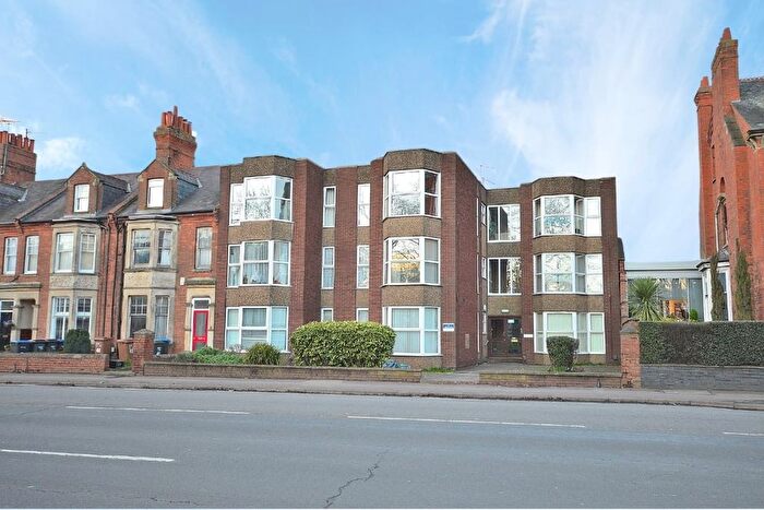 2 Bedroom Flat To Rent In Kingsley Road, Northampton, NN2