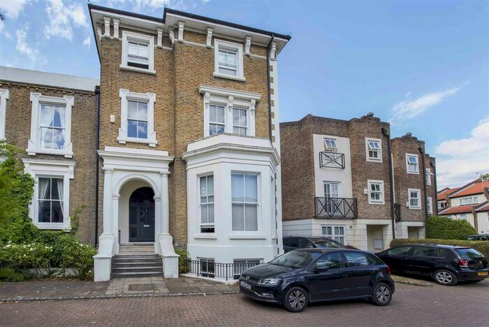 6 Bedroom Semi-Detached House To Rent In Mill Plat, Isleworth, TW7