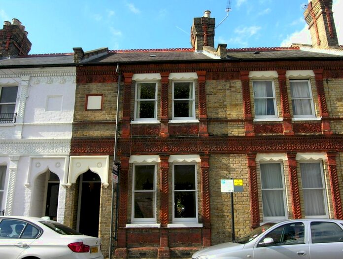3 Bedroom Terraced House To Rent In Alexandra Road, Windsor, Berkshire SL4