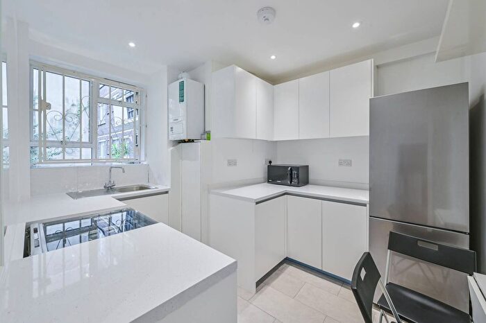 2 Bedroom Flat To Rent In Winston House, Bloomsbury, London, WC1H