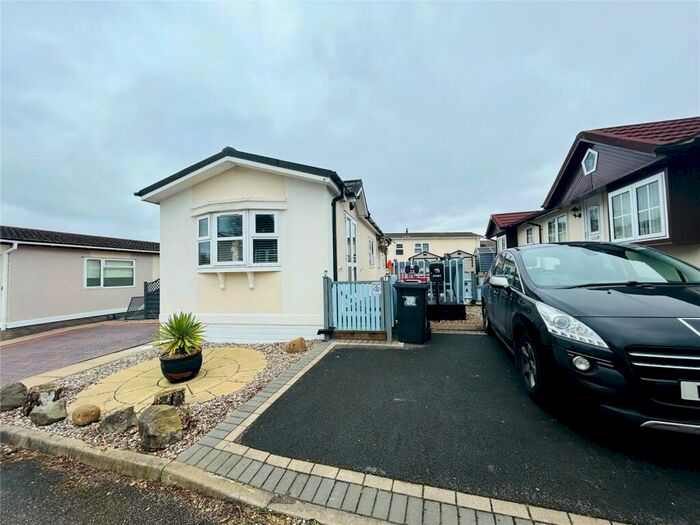 1 Bedroom Mobile Home For Sale In Miners Walk, Wood End, Atherstone, Warwickshire, CV9