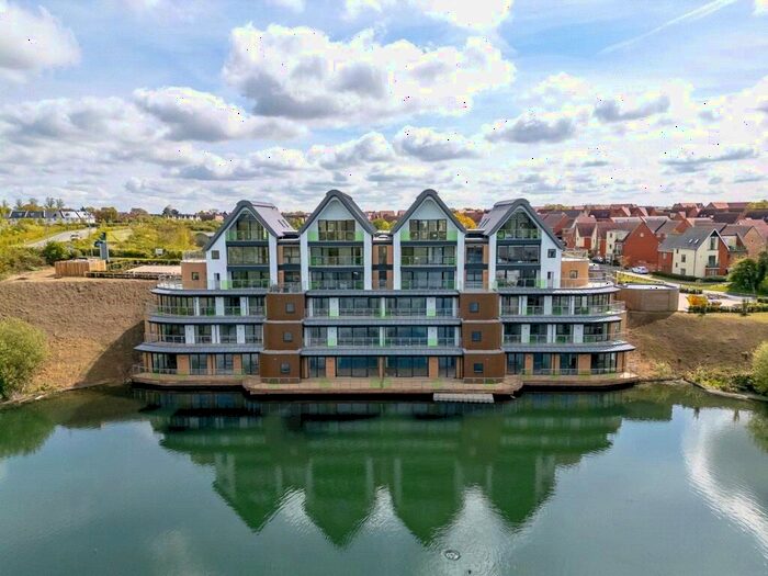 2 Bedroom Apartment For Sale In The Lakes, Channels, CM3